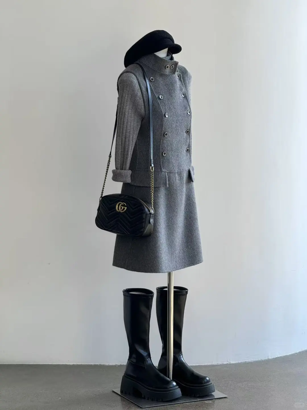 老钱风格雷背心裙真的鲨疯了?️?️