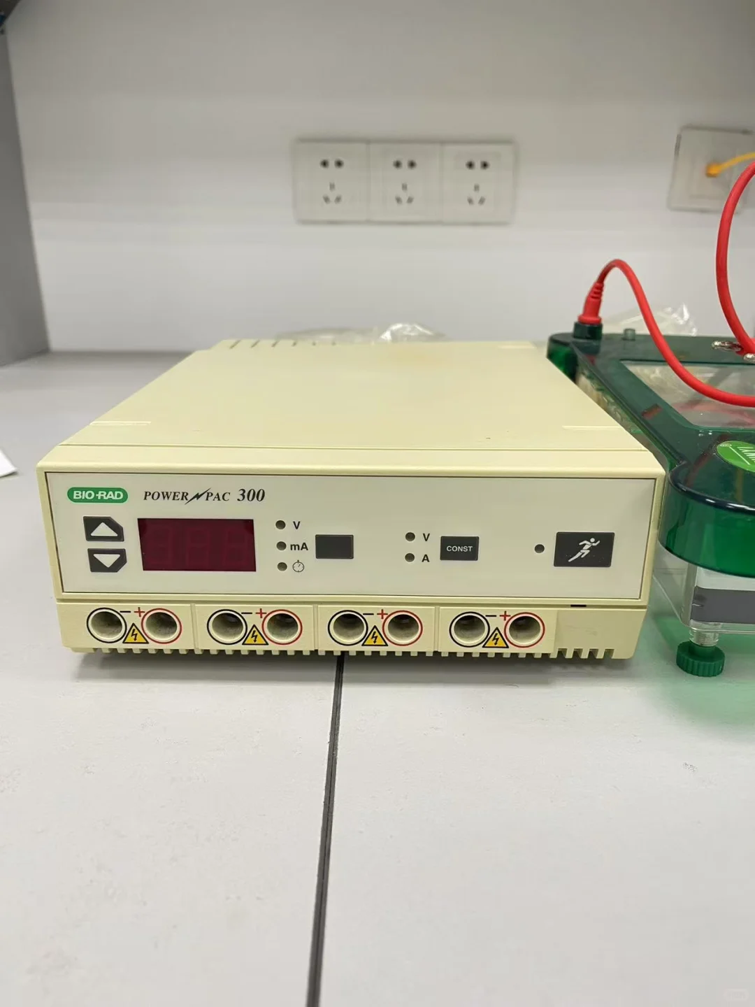 出一台伯乐的全新电泳仪套装