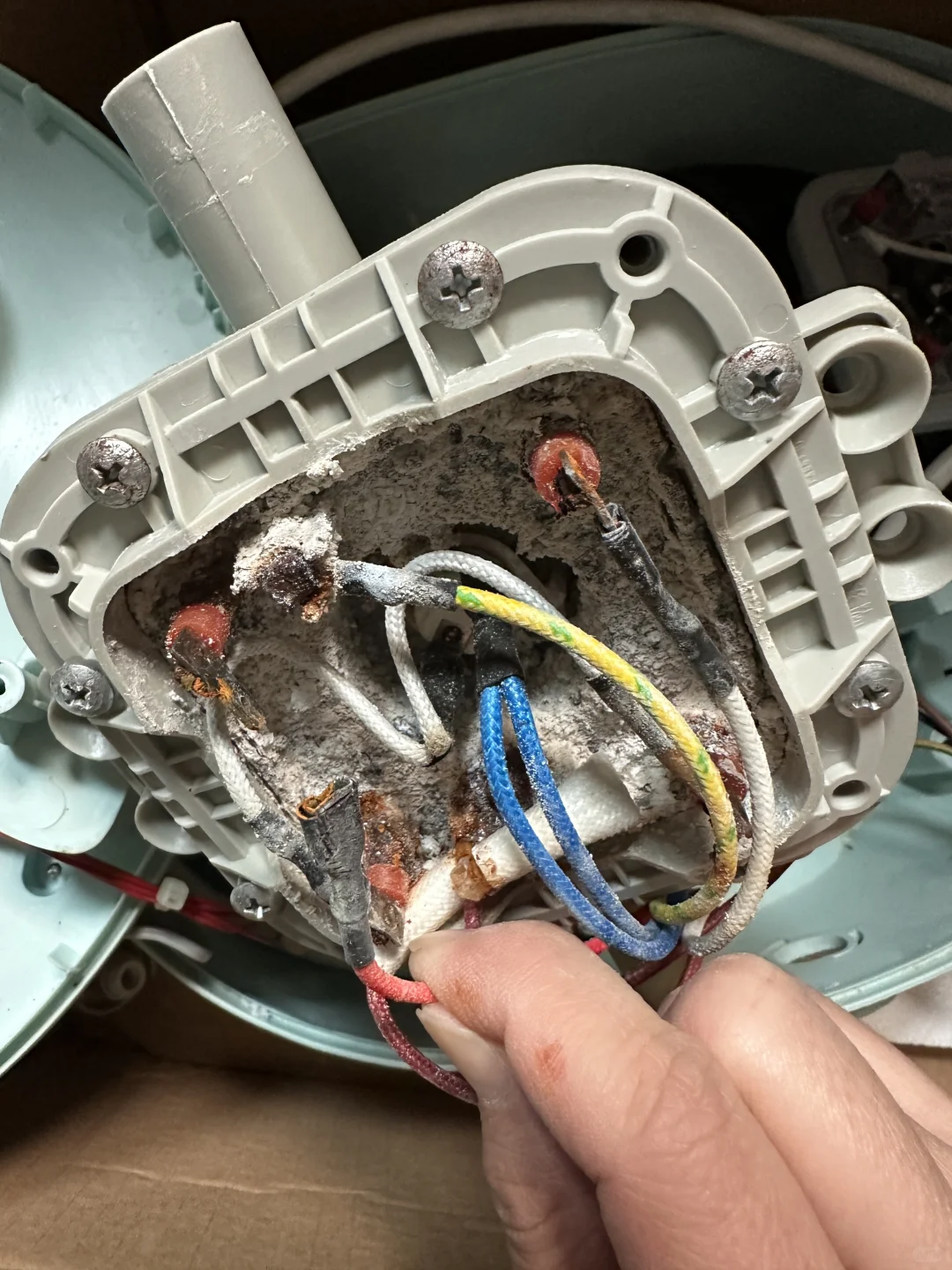 美的挂烫机插电跳闸，换锅炉超详细步骤