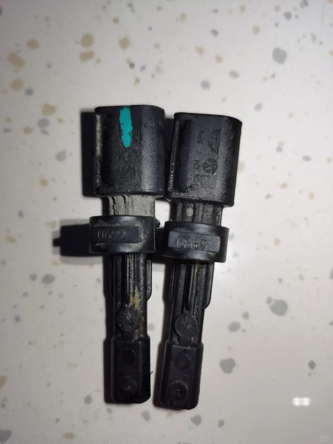 车轮轮速传感器