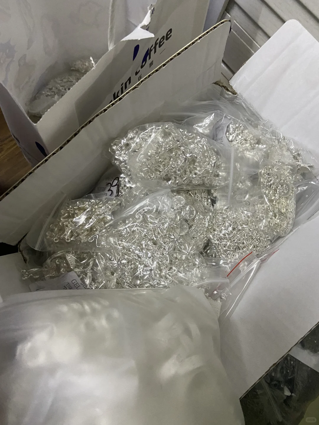 今天听到个姐妹说合金报价5 笑死我了