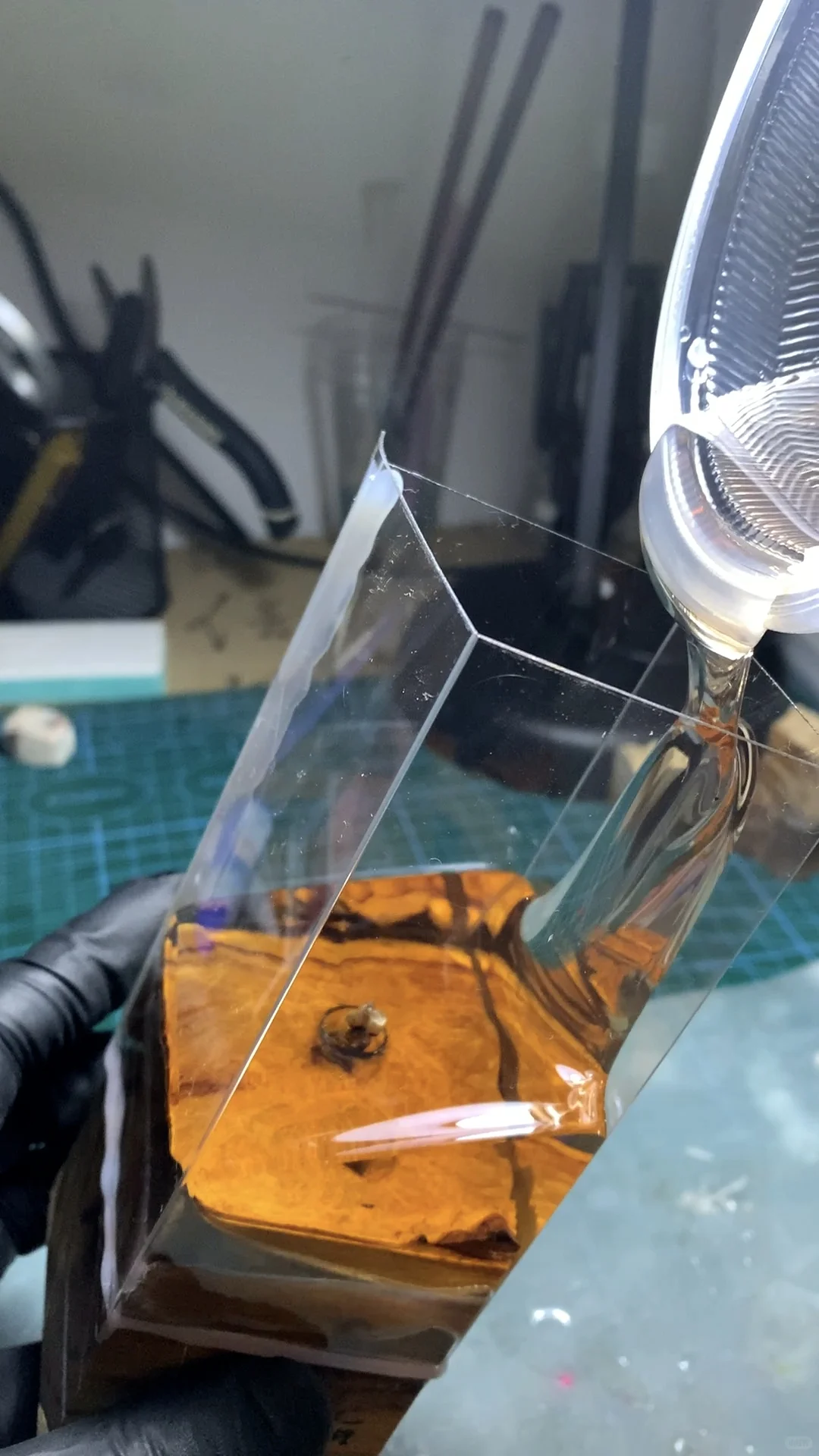 把脐带胎发封存进奶瓶?