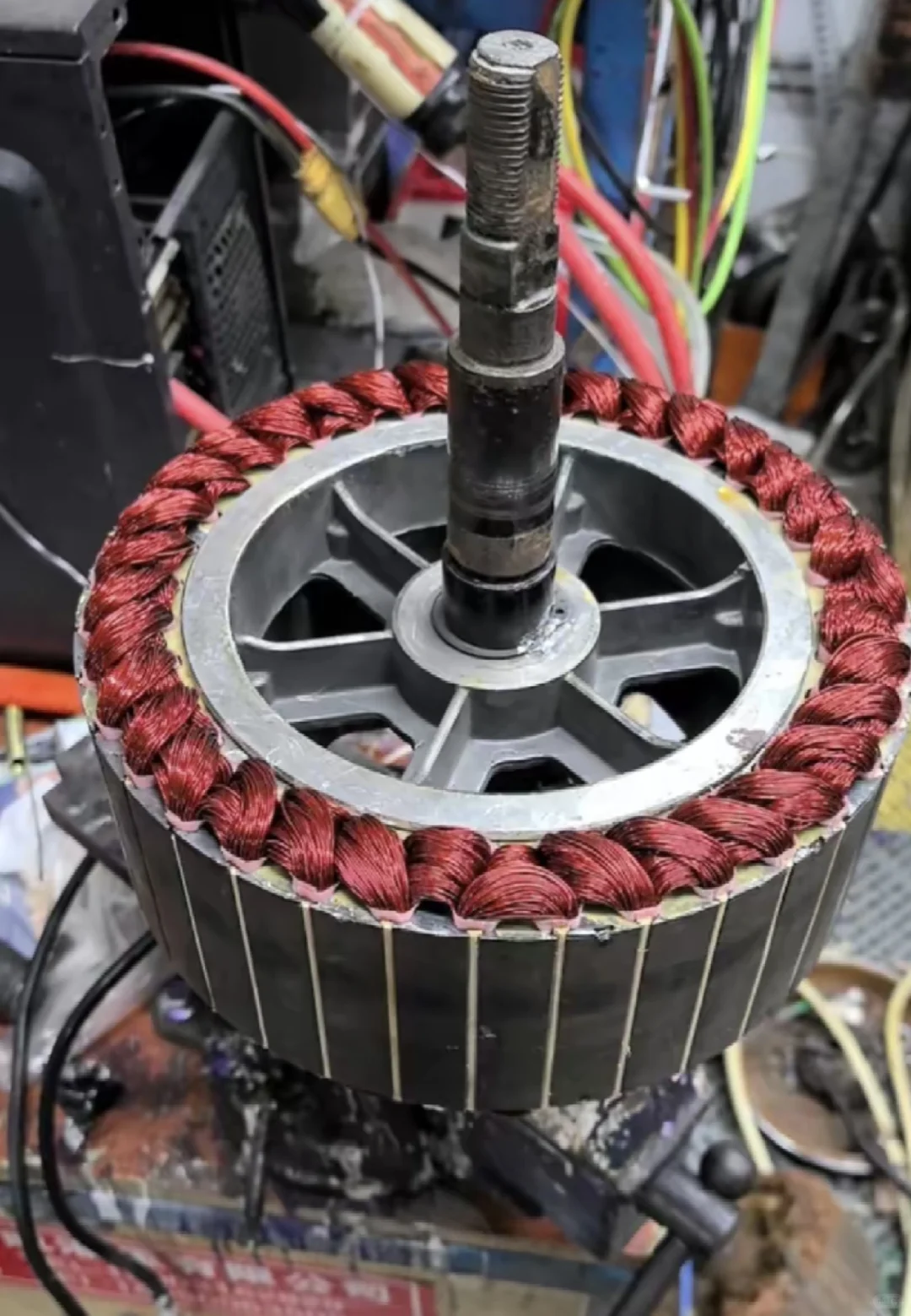 电动车的电机维修店。