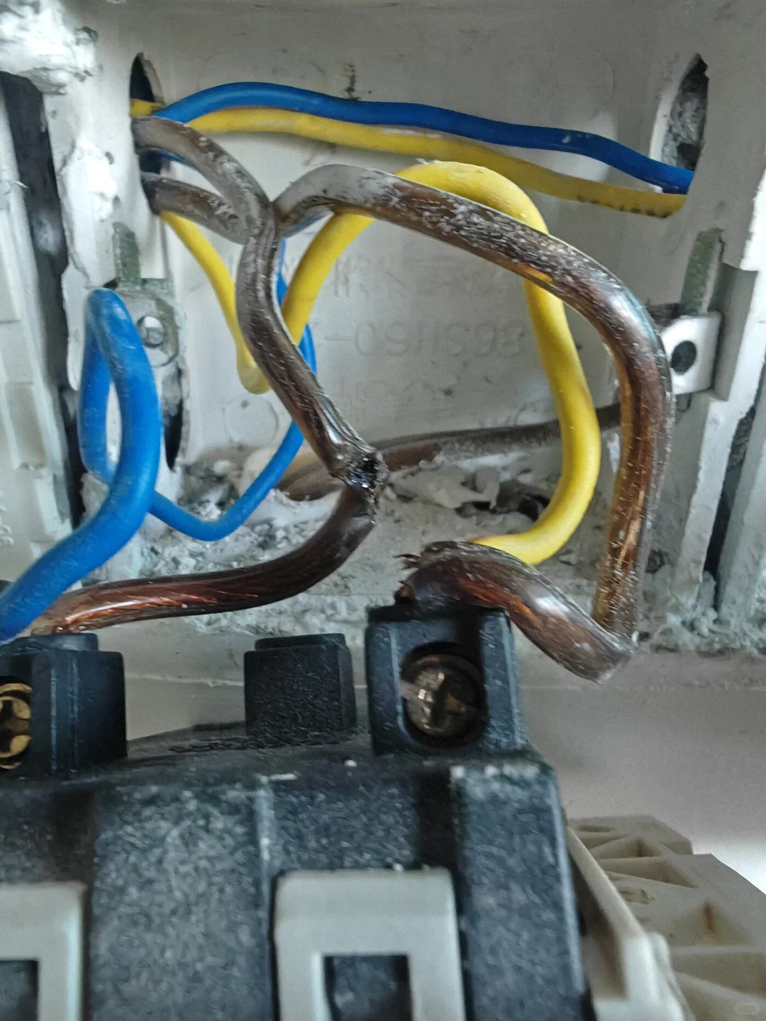 又是一个没电的故障排查