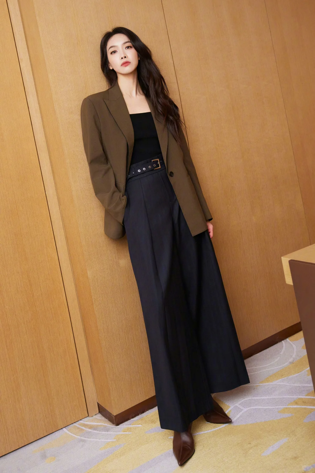 宋茜的高分职场穿搭｜飒爽利落 干练高级