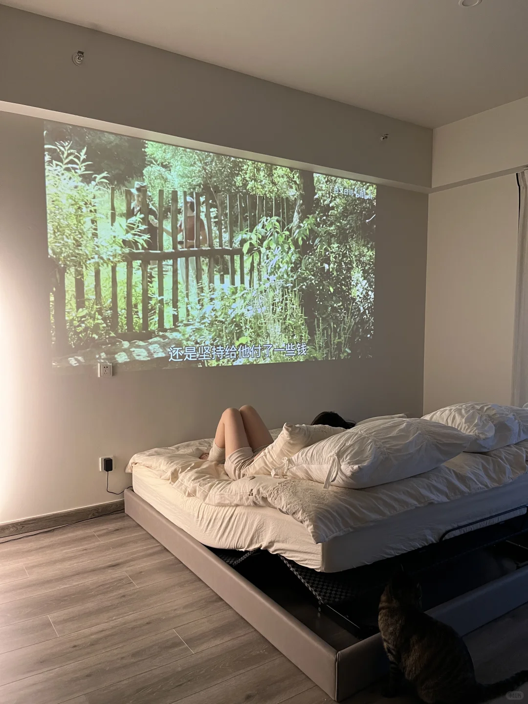 把极简风卧室调频至“疗愈模式”