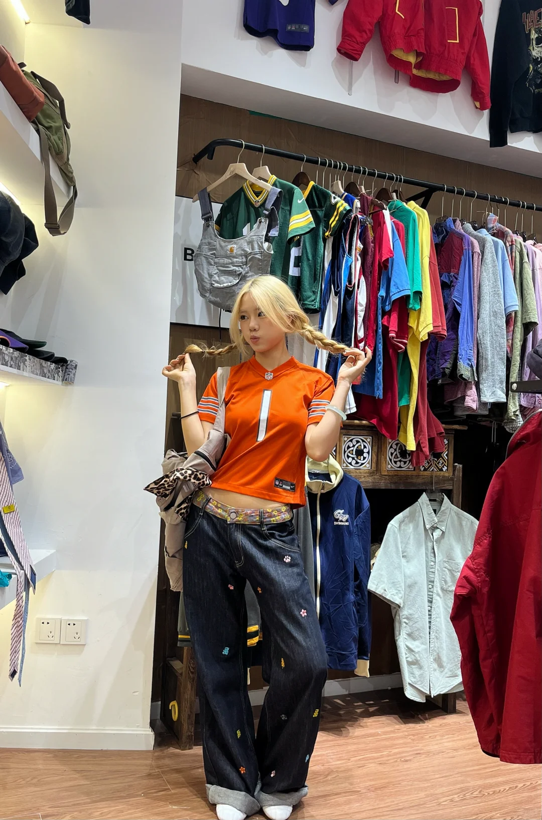 来乐山这家宝藏店难道还选不出喜欢的衣服吗