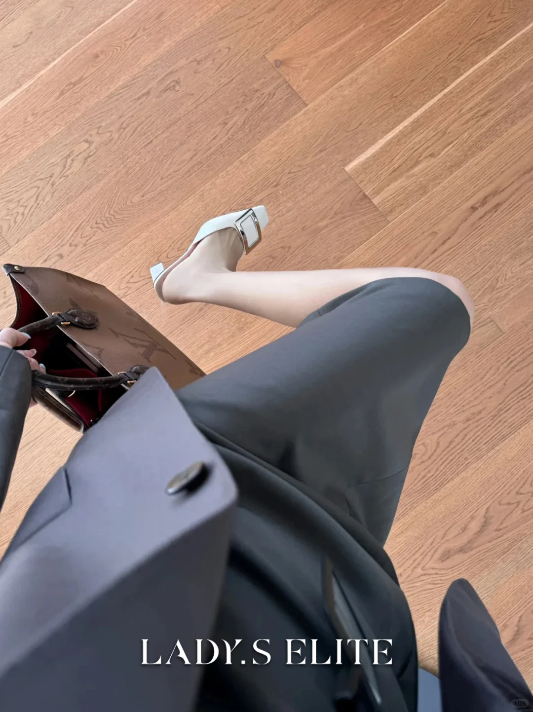 每个职场女性都该拥有一套“战袍”