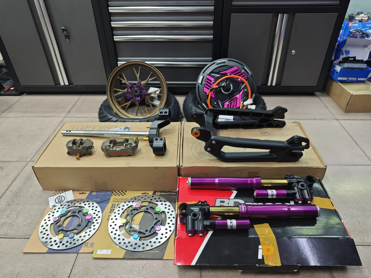 终于也有自己的工作室了！