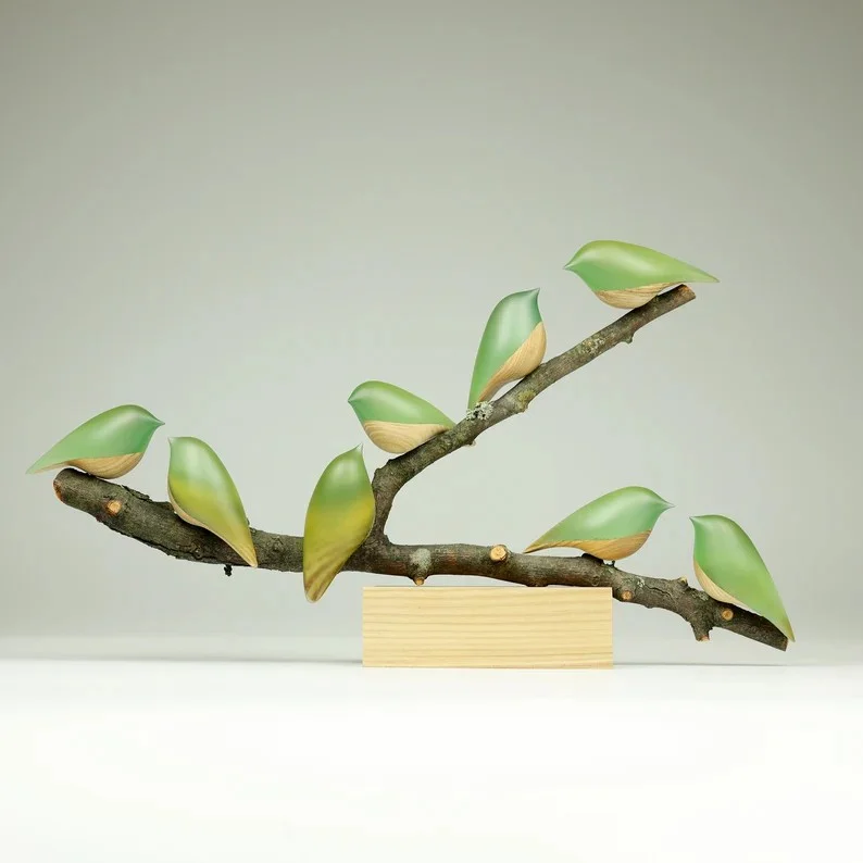 树脂和实木结合的动作雕塑