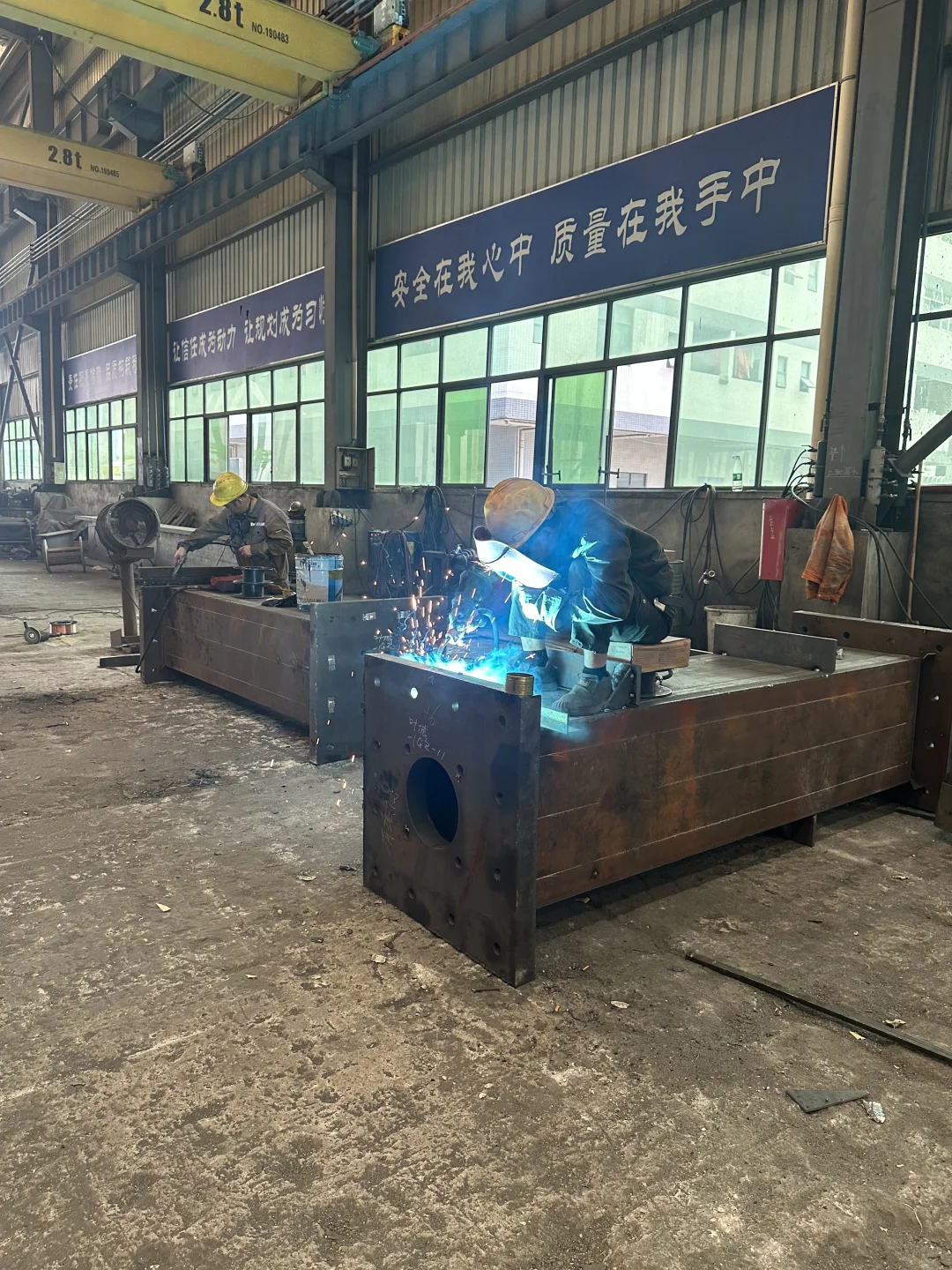 探秘超级钢结构工厂！占地5万平 日出货150吨