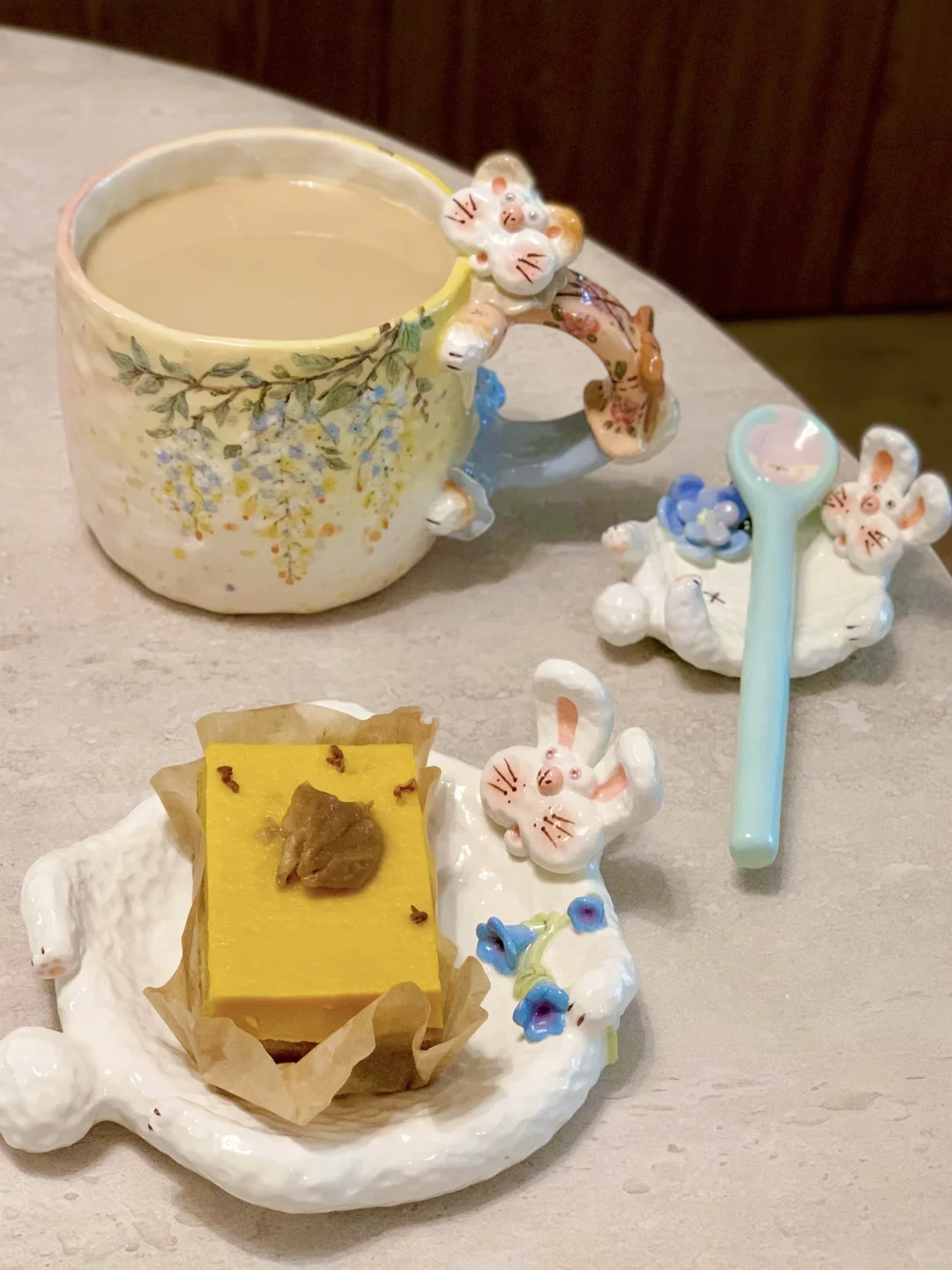 今天被一个杯子美到了?