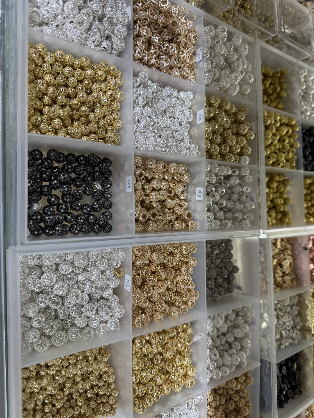 一整个震惊住了，那么多配件