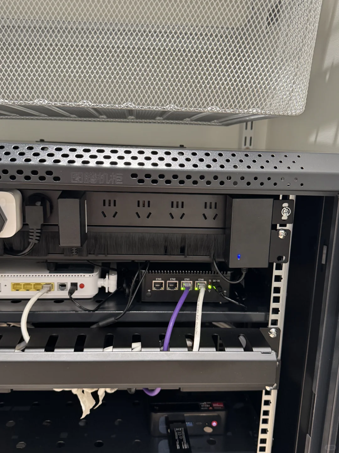 家庭机柜Homelab搭建全攻略?男人的快乐柜