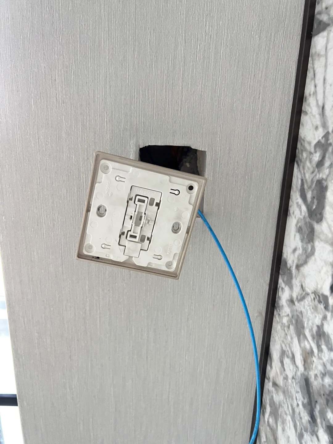 精装房救星！无损拉零线，我家智能成功上