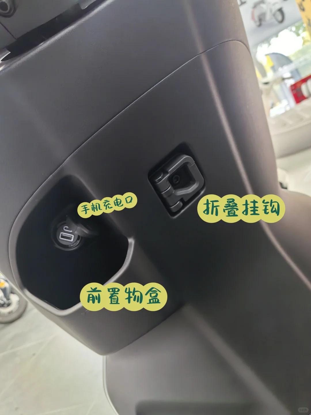 AE7Pro电动摩托才是都市通勤的正确打开方式