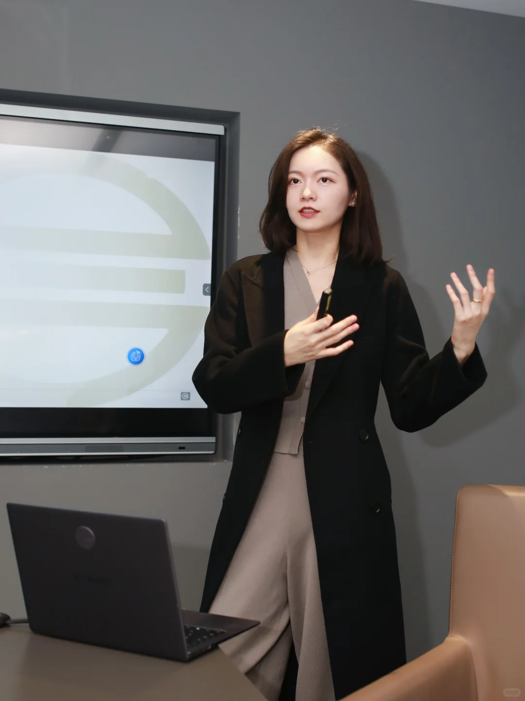 30+女律师|秋冬通勤穿得好看没那么复杂