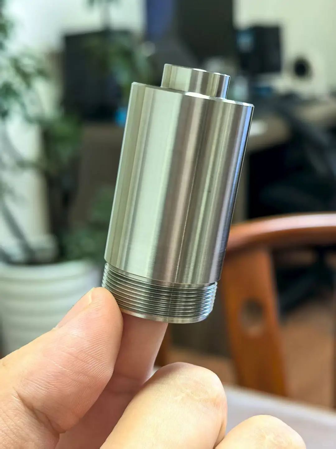 忙着把铝合金,硬质合金做成艺术品