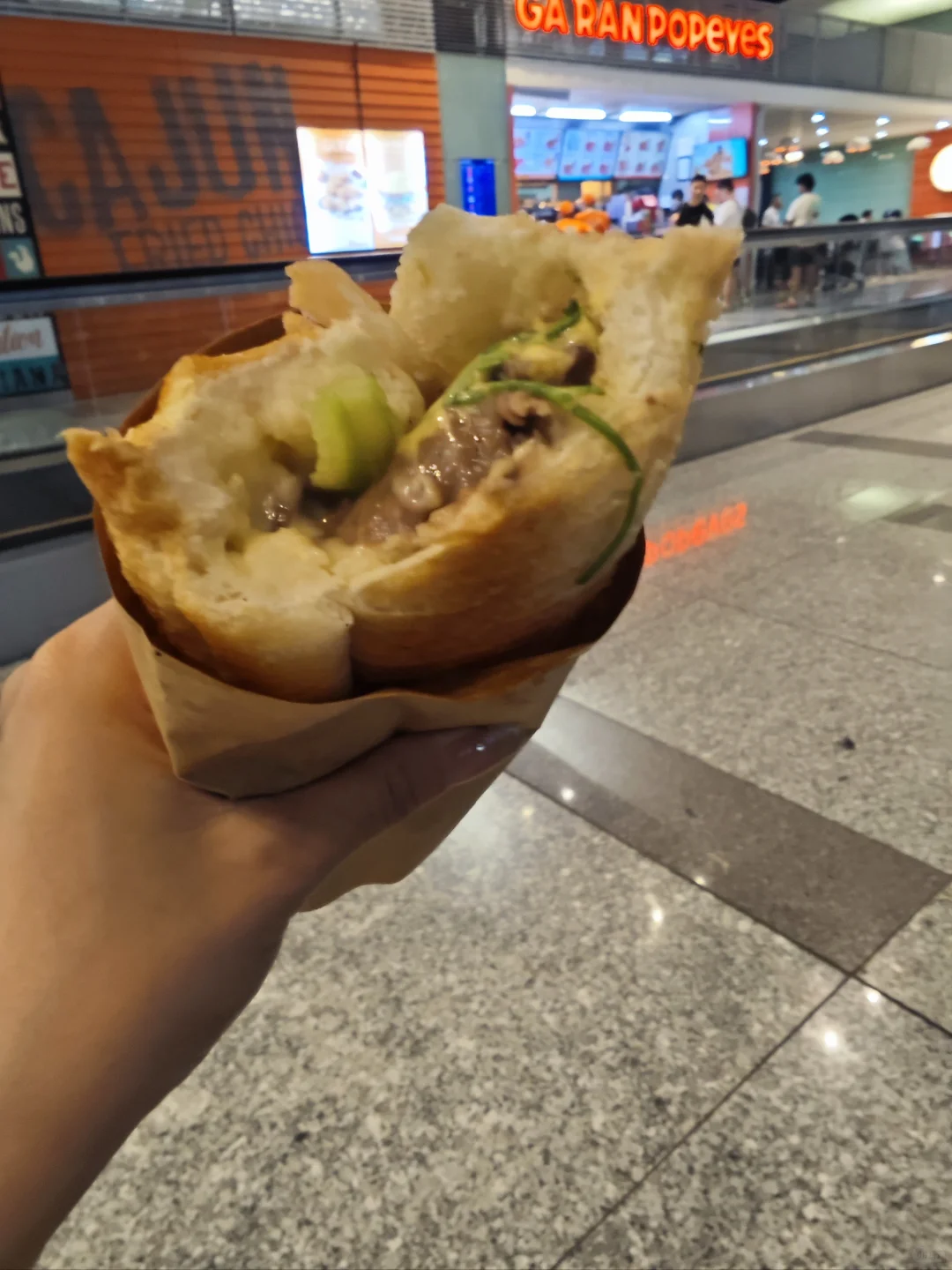 谁懂内排机场排长队的苦?