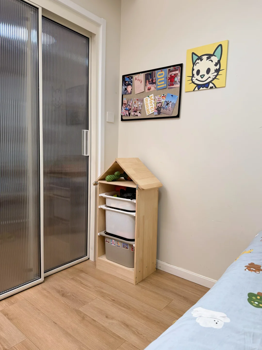 装修不听劝❓❗️客厅盖了个无窗小卧室