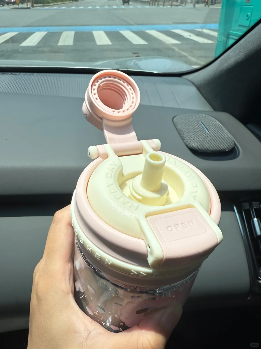 姐妹听我说…夏天塑料水杯就要选Tritan材质