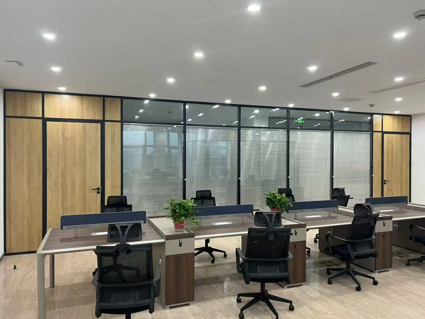 办公——双玻百叶隔断