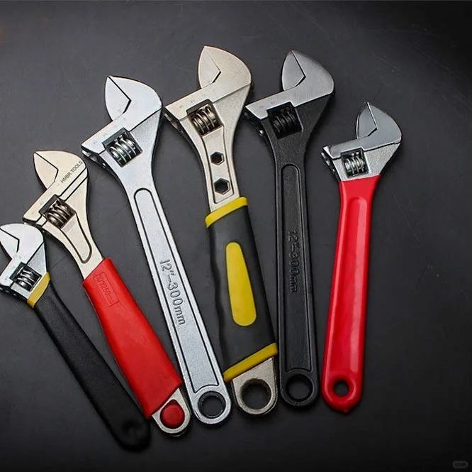 活动扳手:灵活多变的万能工具