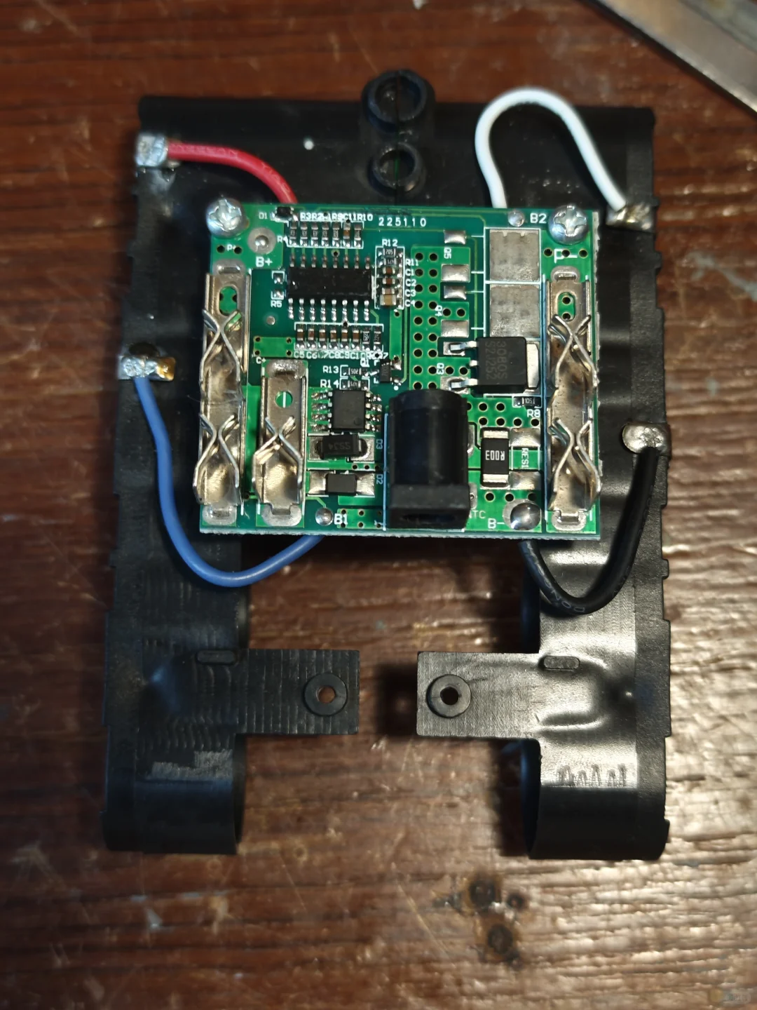 电动工具电池换电芯