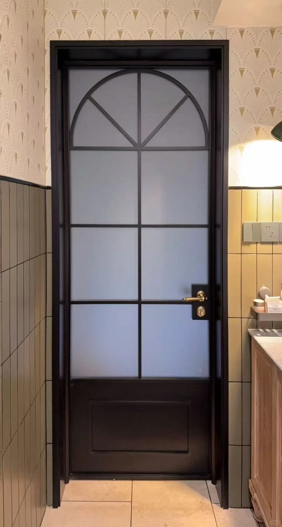 TATA卫生间新款LB合金门