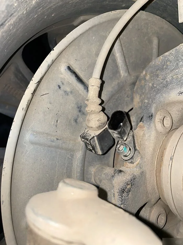 车轮轮速传感器