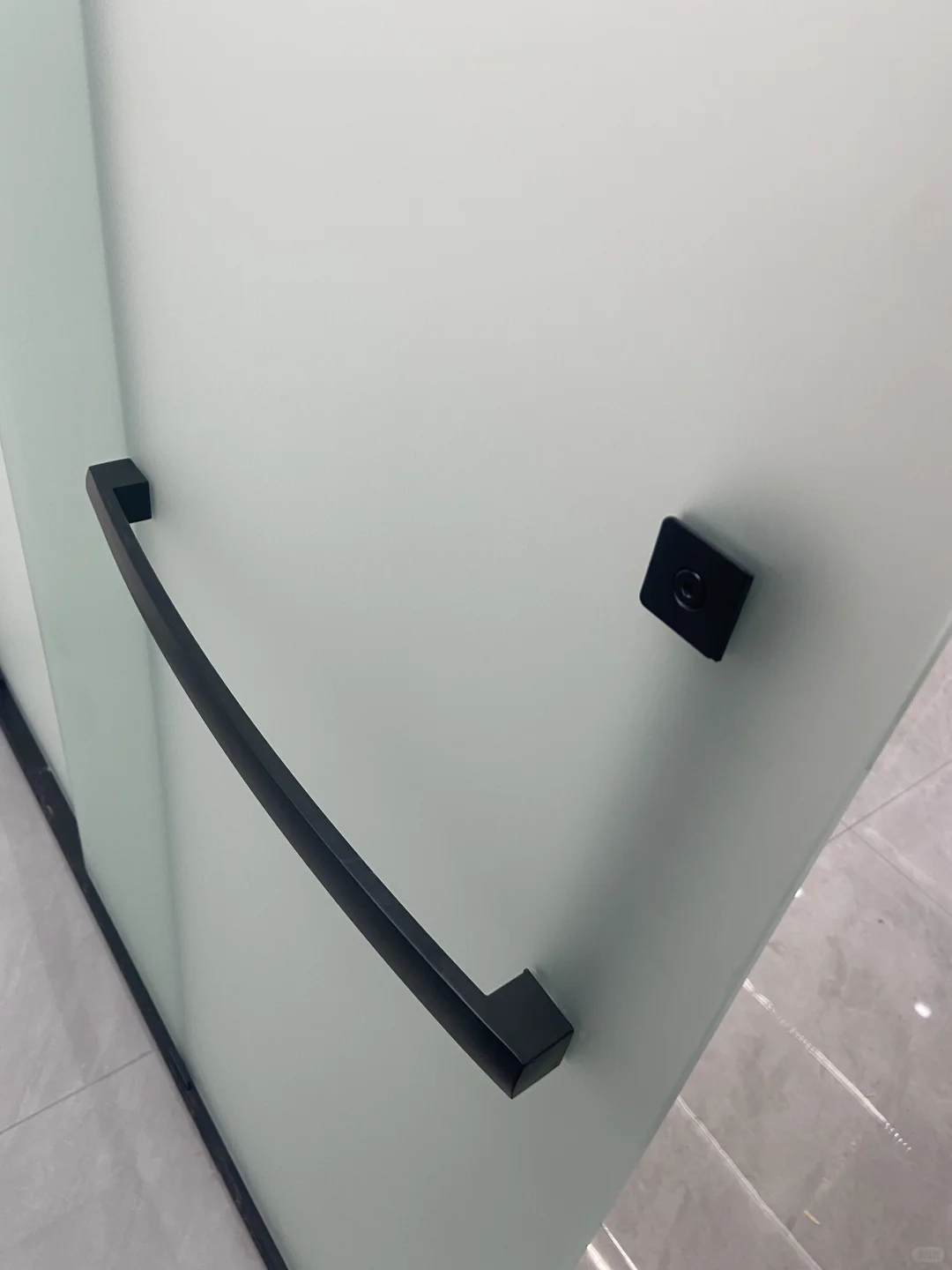 超大L型淋浴房设计规范和安装细节