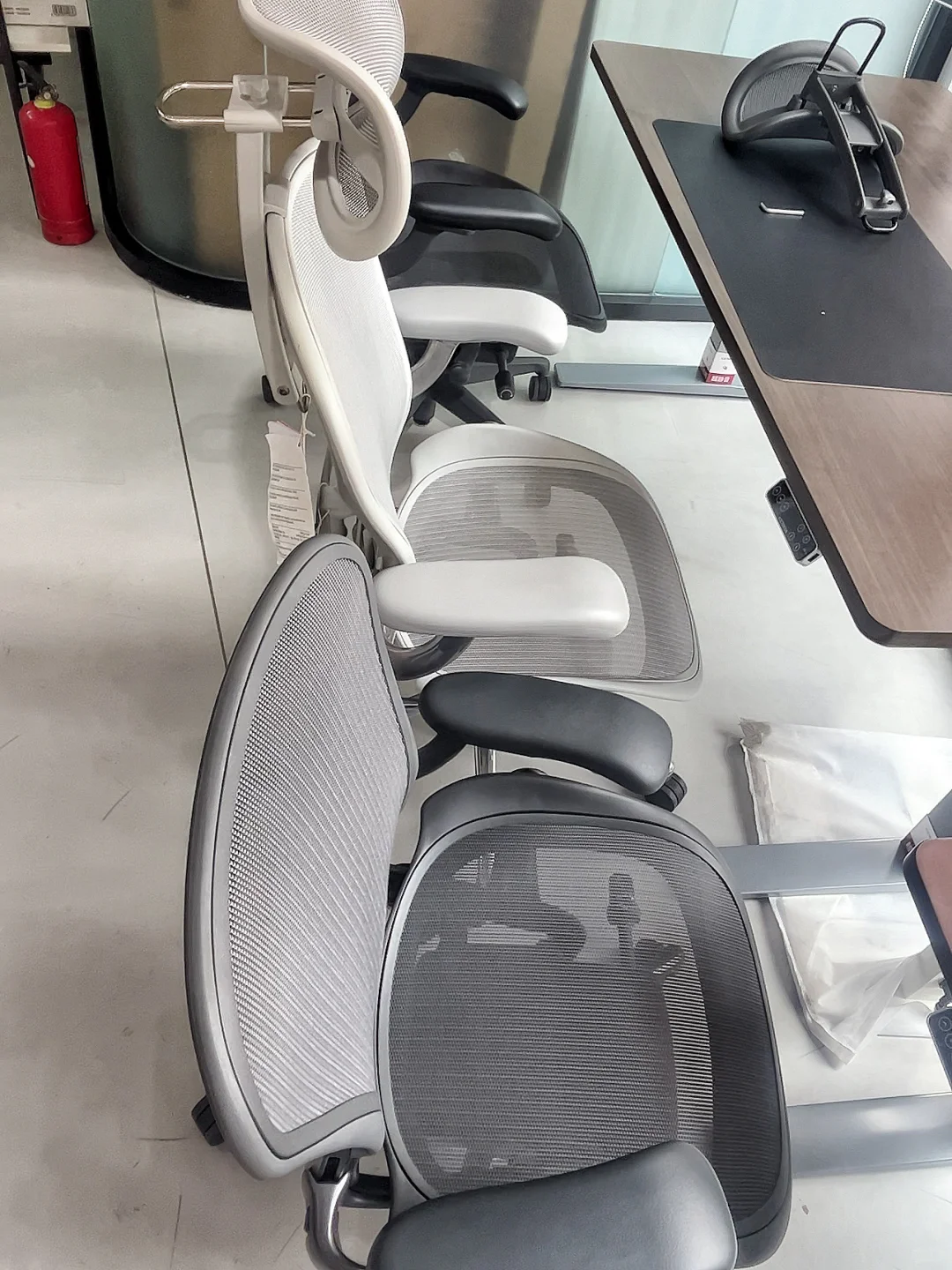 外企人的“居家办公”福利，被一把椅子拯救了