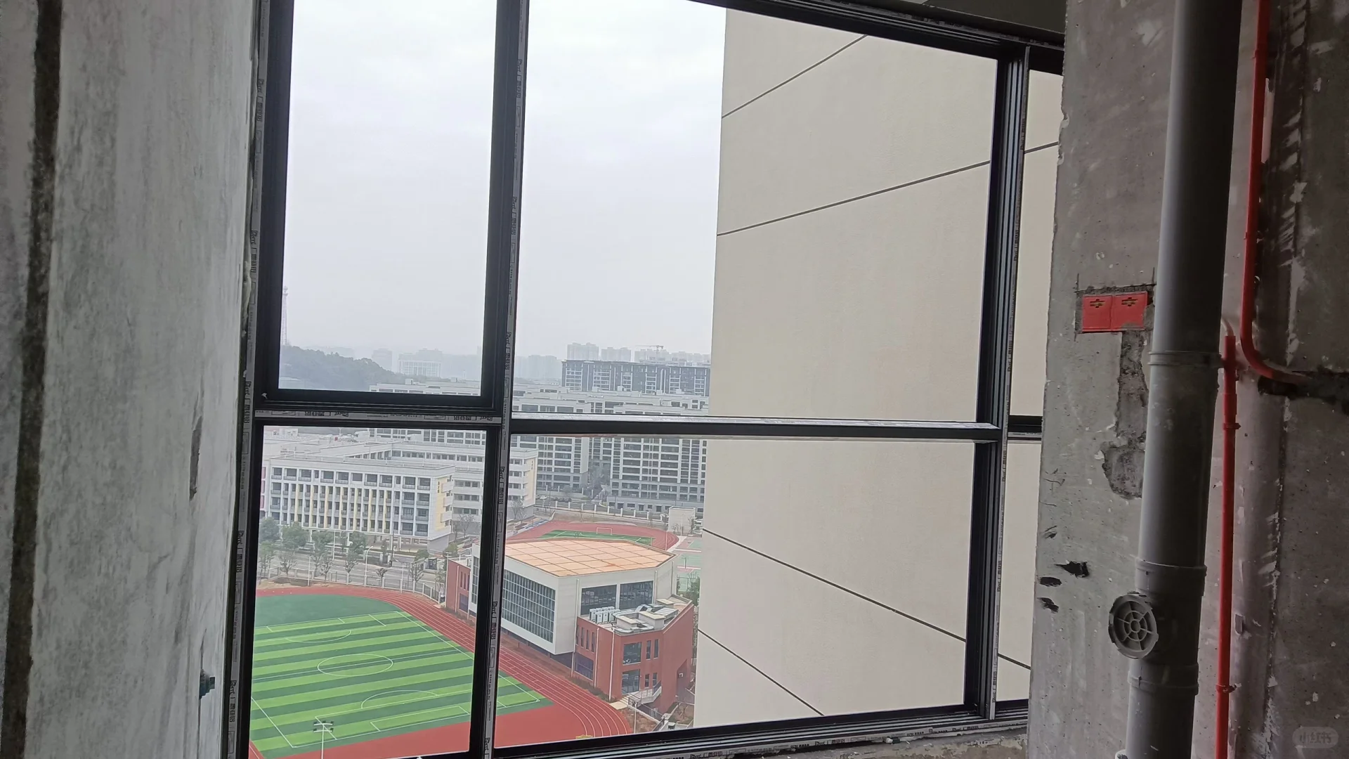 封窗之我想报警了。