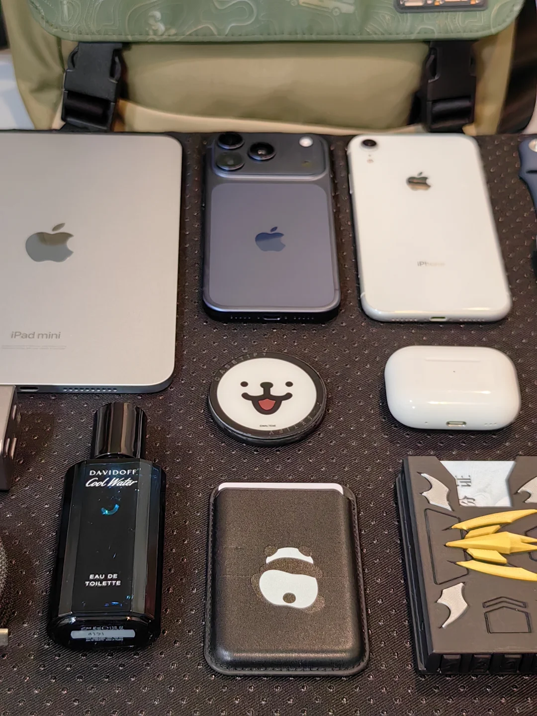 出行翻包 | 带的不是物品，是日常的小节奏