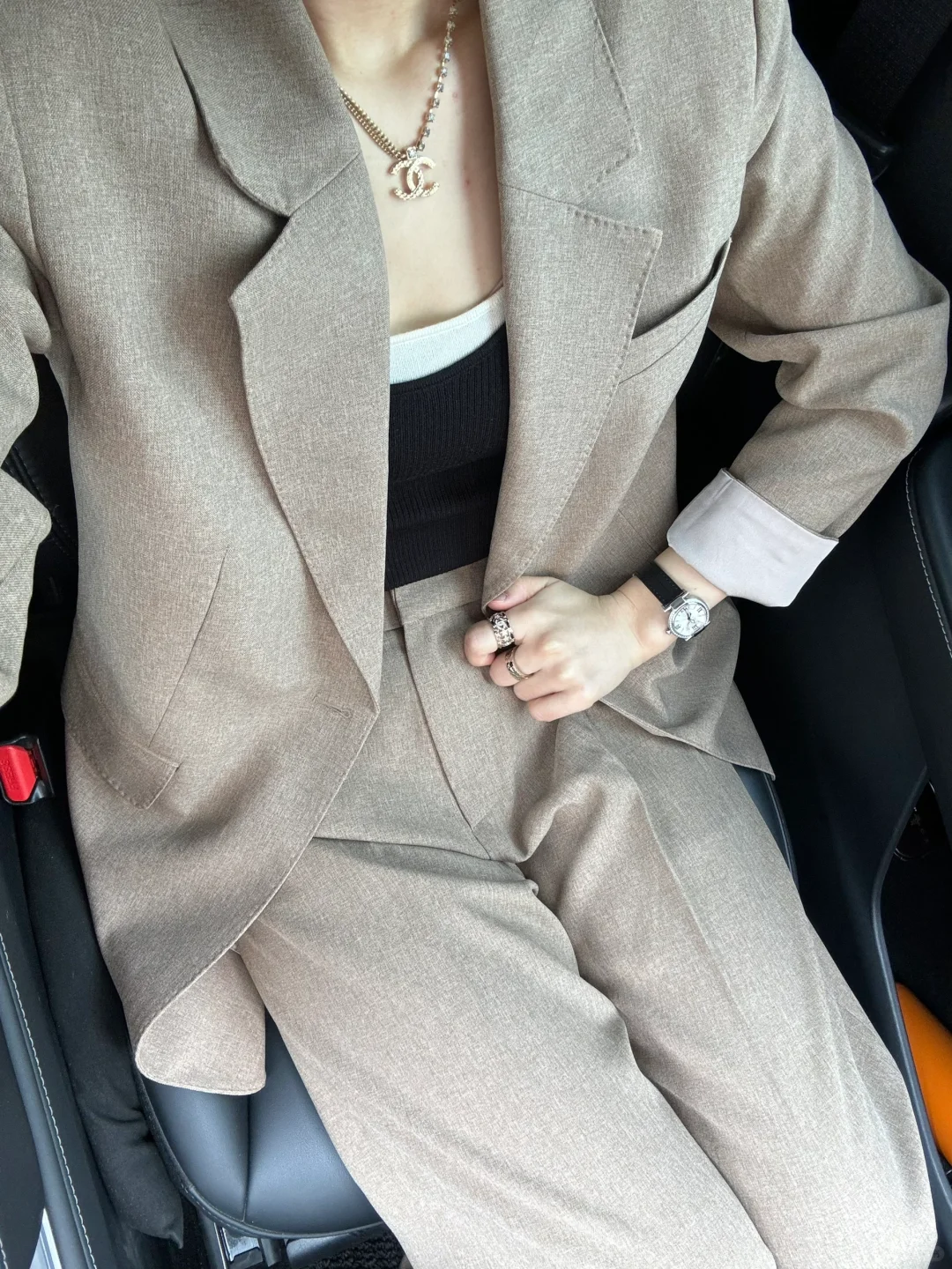 ?套装加身 智感满满