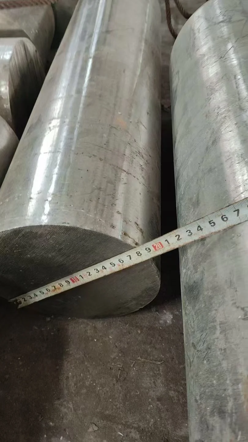 00后卖钢材的一天