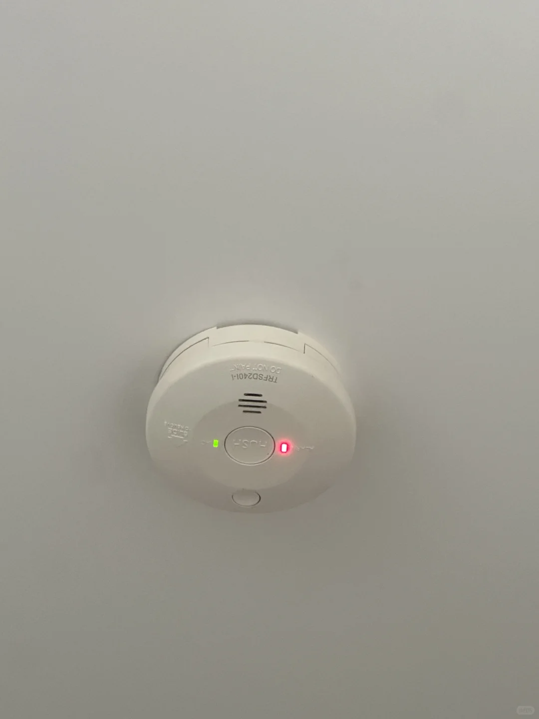 澳洲烟雾报警器响了怎么办？？