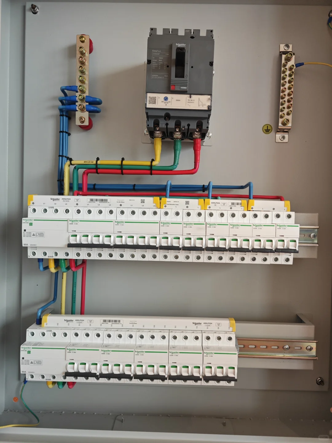 南通五层别墅配电线路与组装