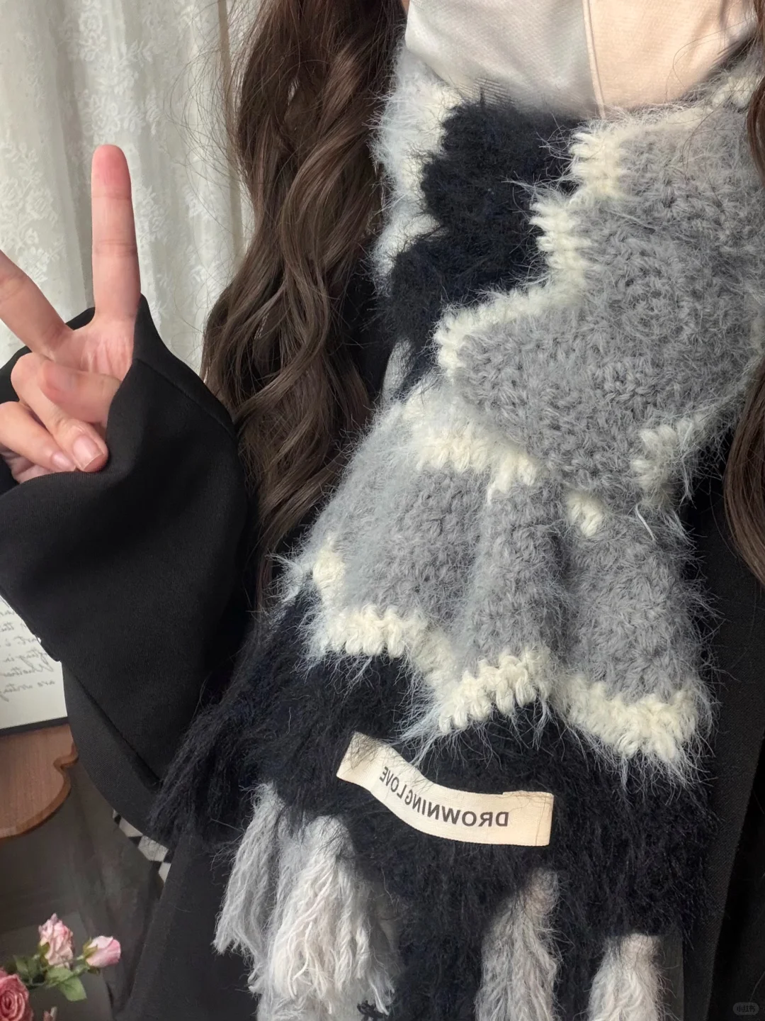 一天织完！简约黑白灰??波浪围巾～（附图解）