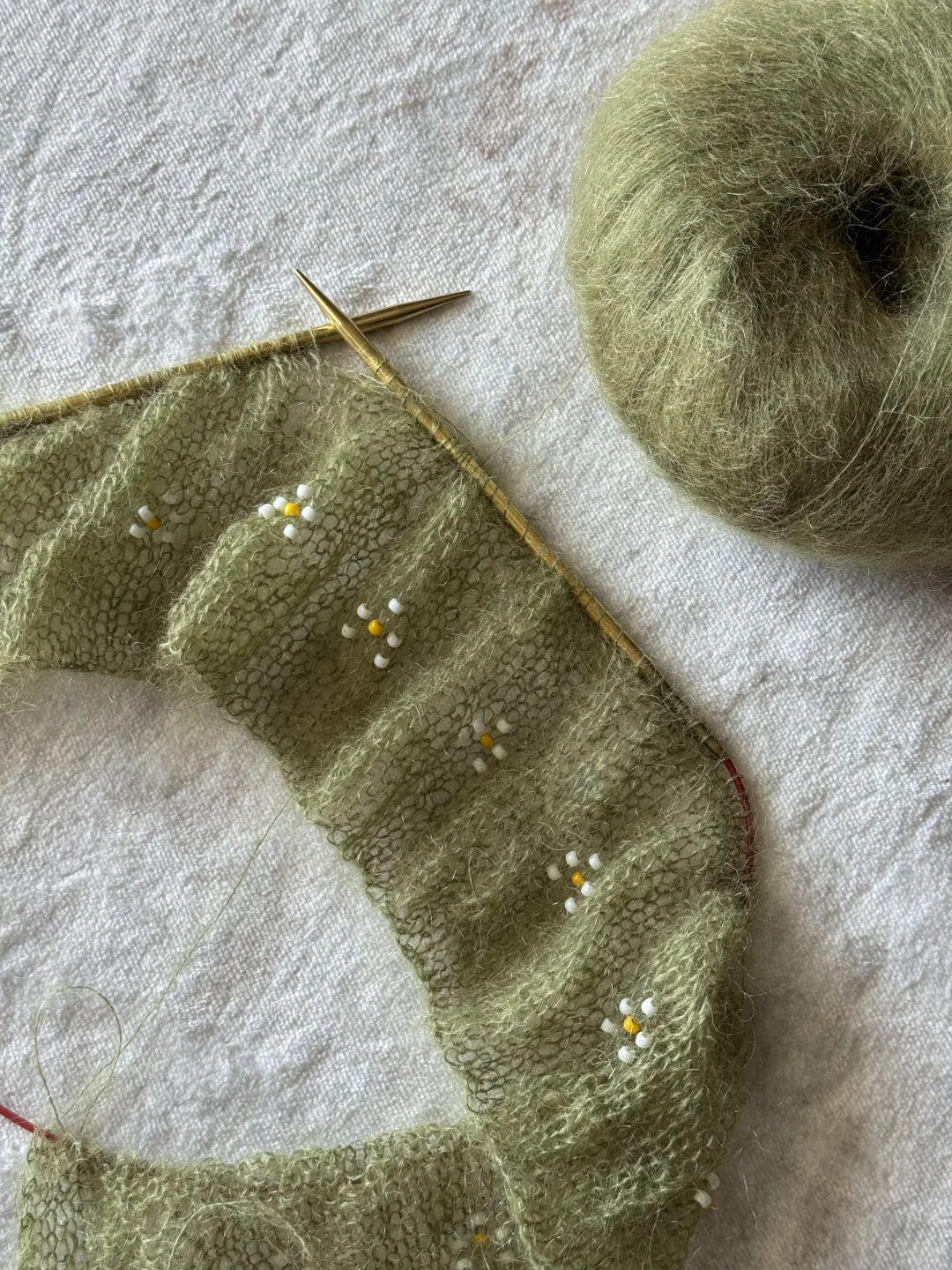 棒针发圈?｜绿油油搭配串珠小花