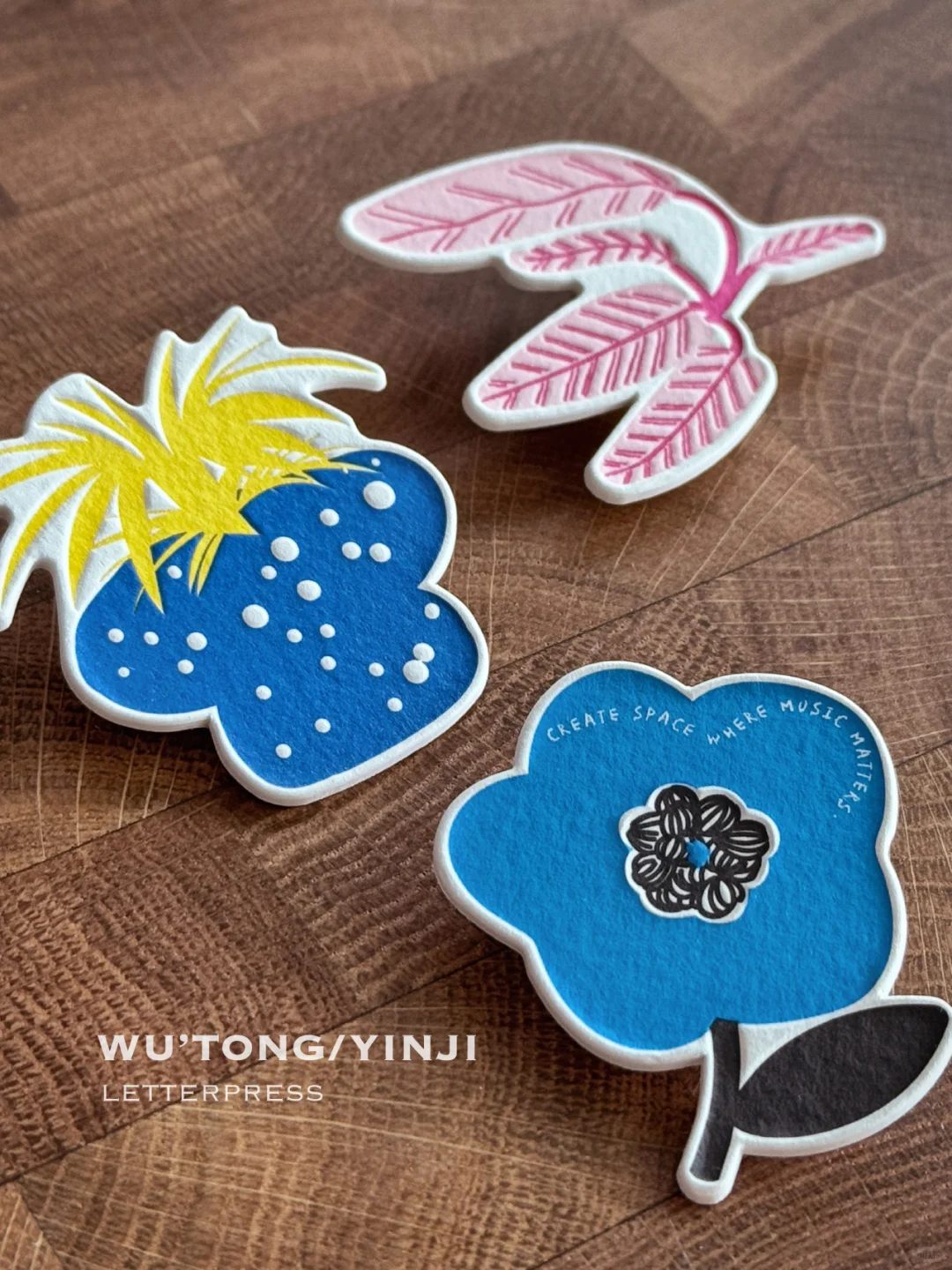 一组花朵主题的letterpress纸徽章物料~