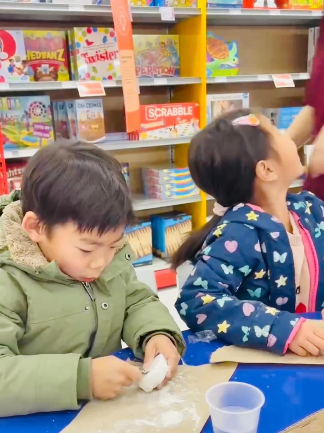 【免费】Bureau en Gros的挖恐龙化石活动