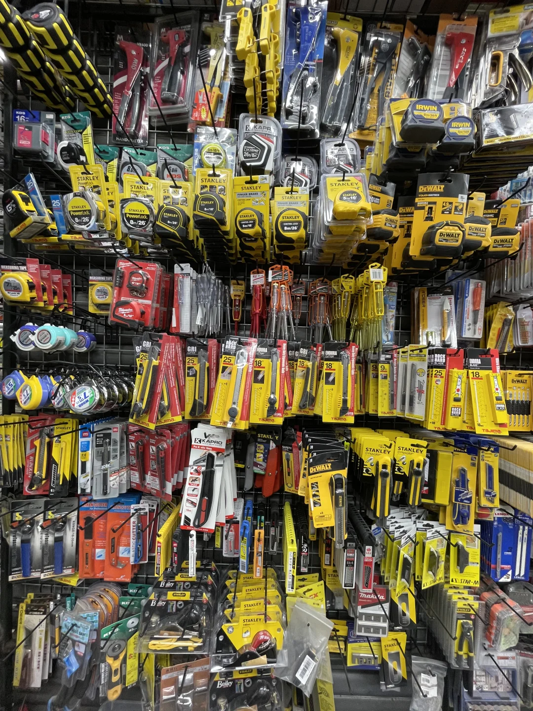 ??Woodlands五金店物廉价美千万别错过！！