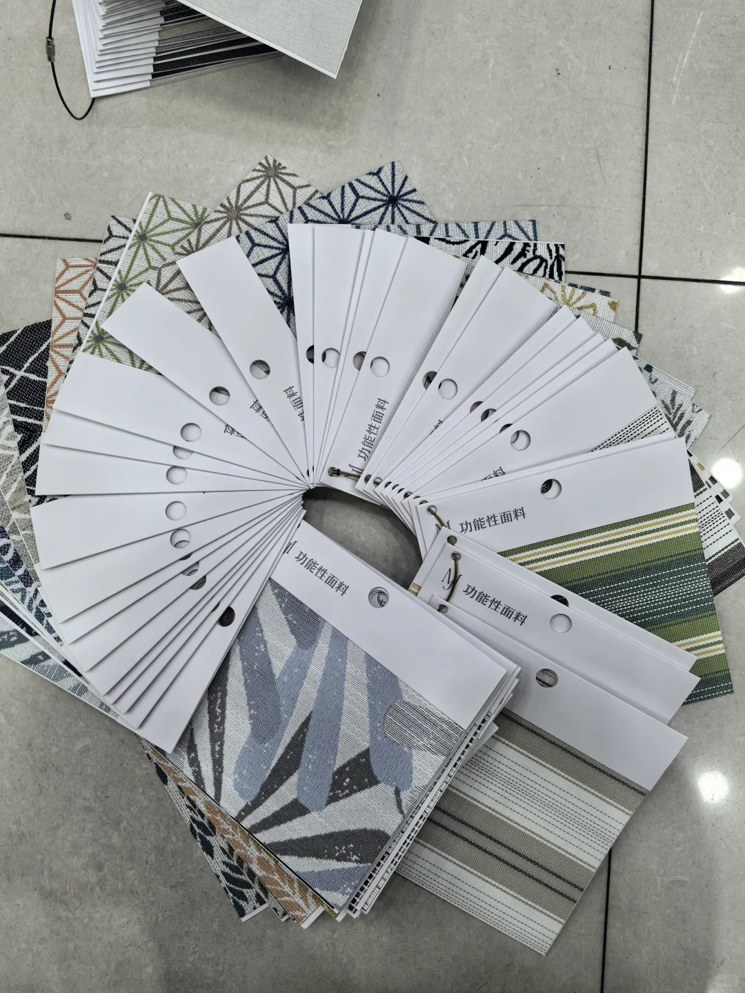 将近300款户外面料