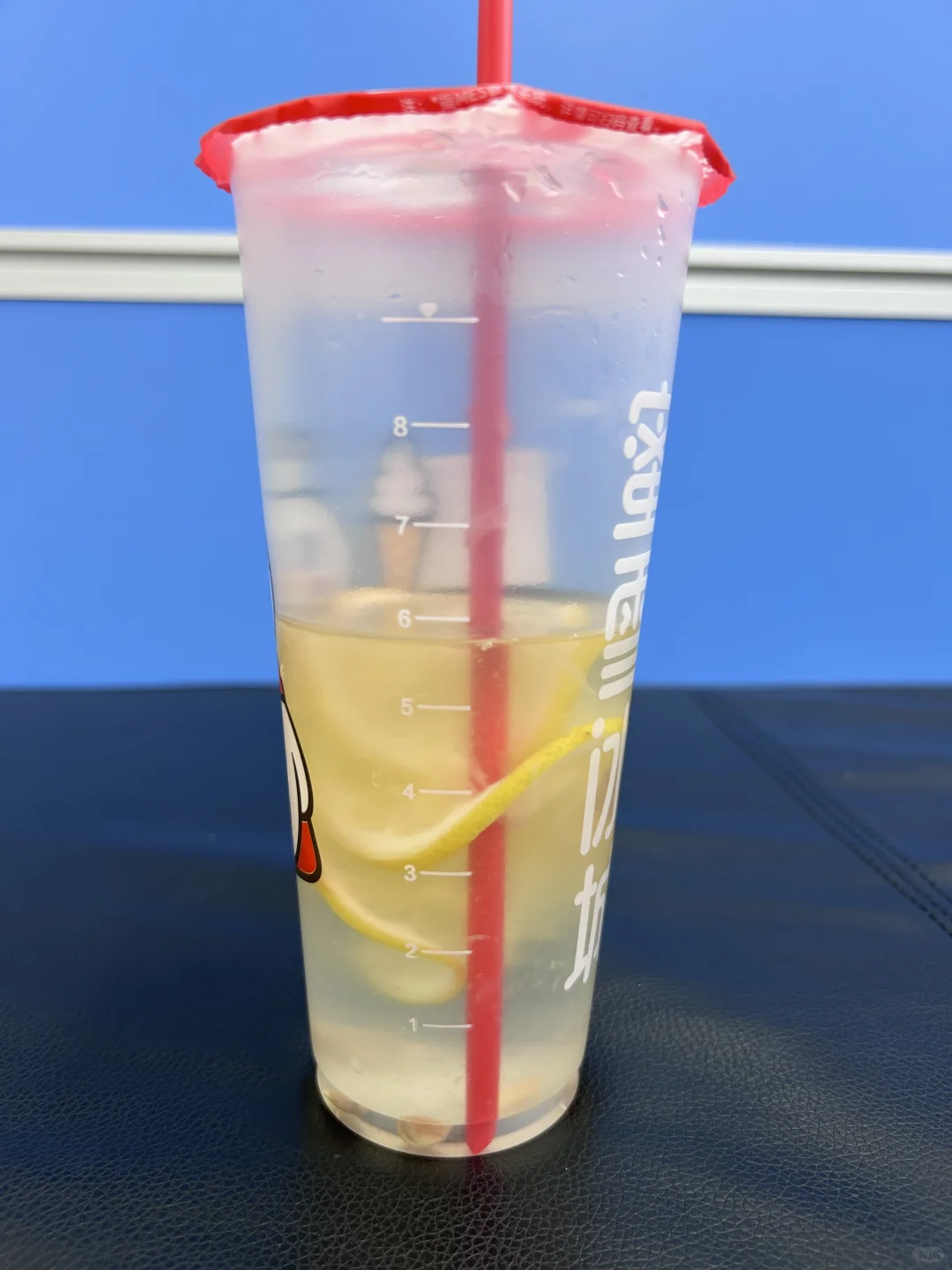 快看！蜜雪冰城的杯底是什么？！