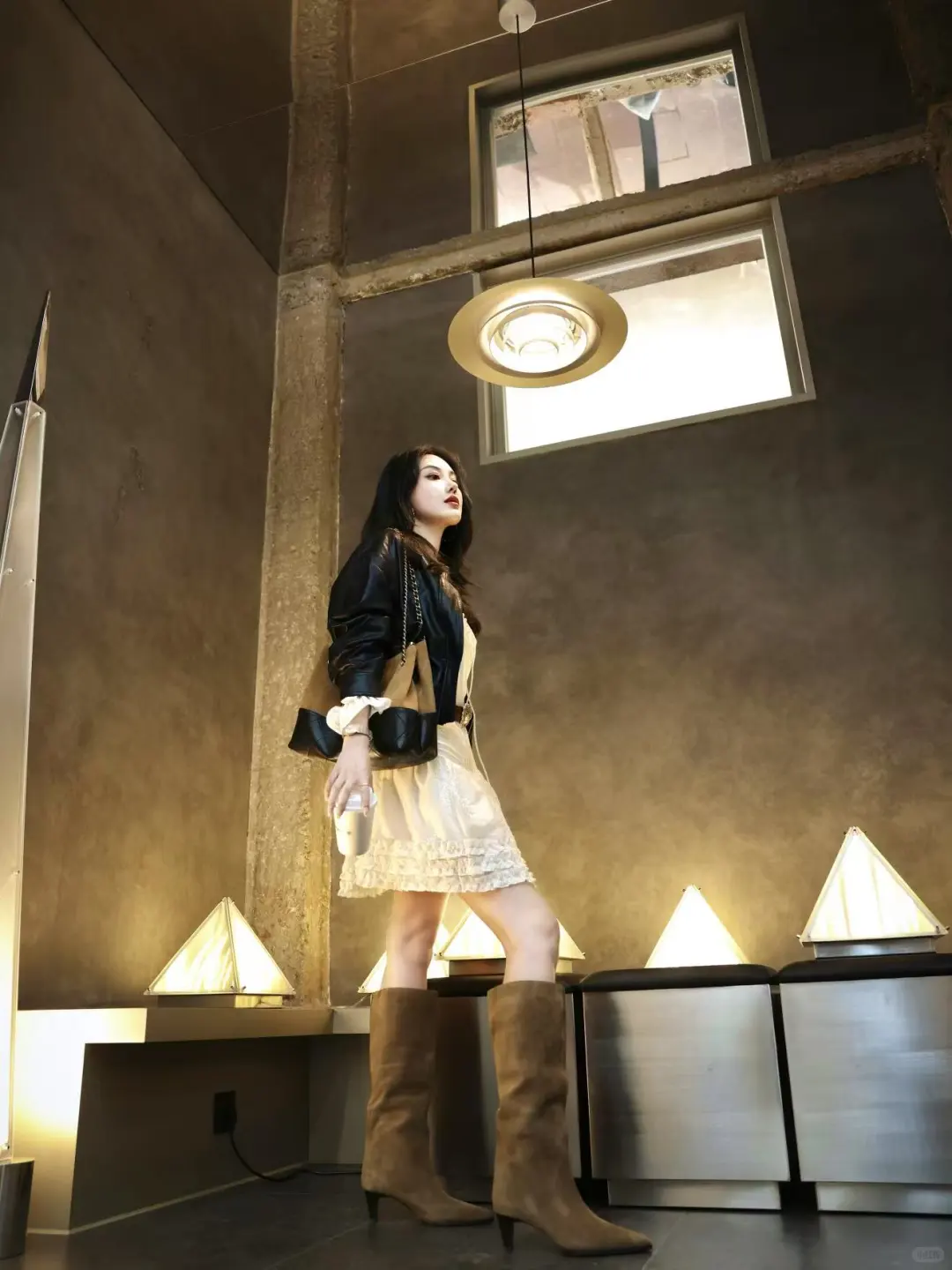 香影试衣间?皮衣+连衣裙=慵懒高级感