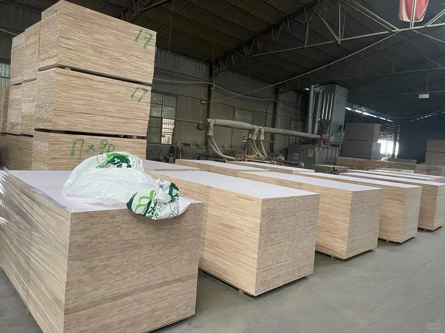 橡胶木有酸臭味？