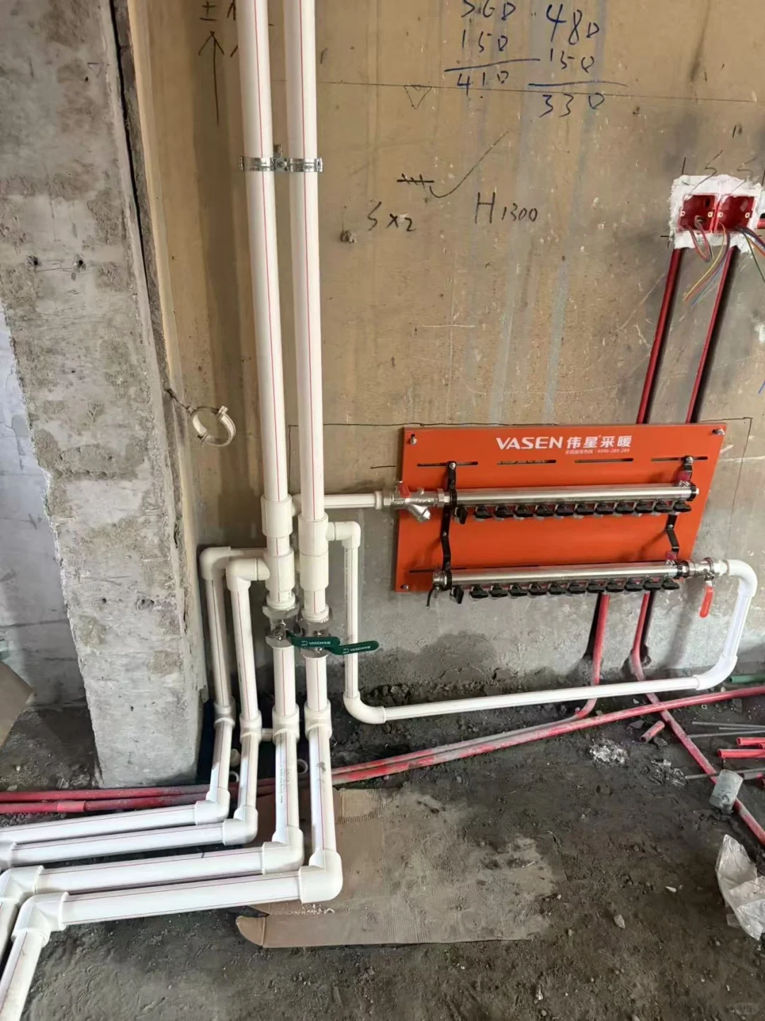 沈阳龙湖陇御山四百平别墅主管道施工现场