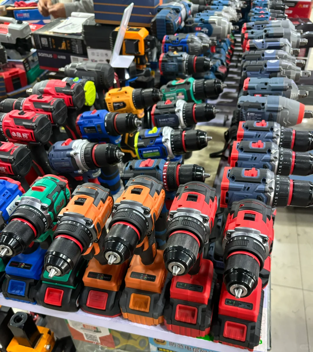 老美有枪店我们有五金店