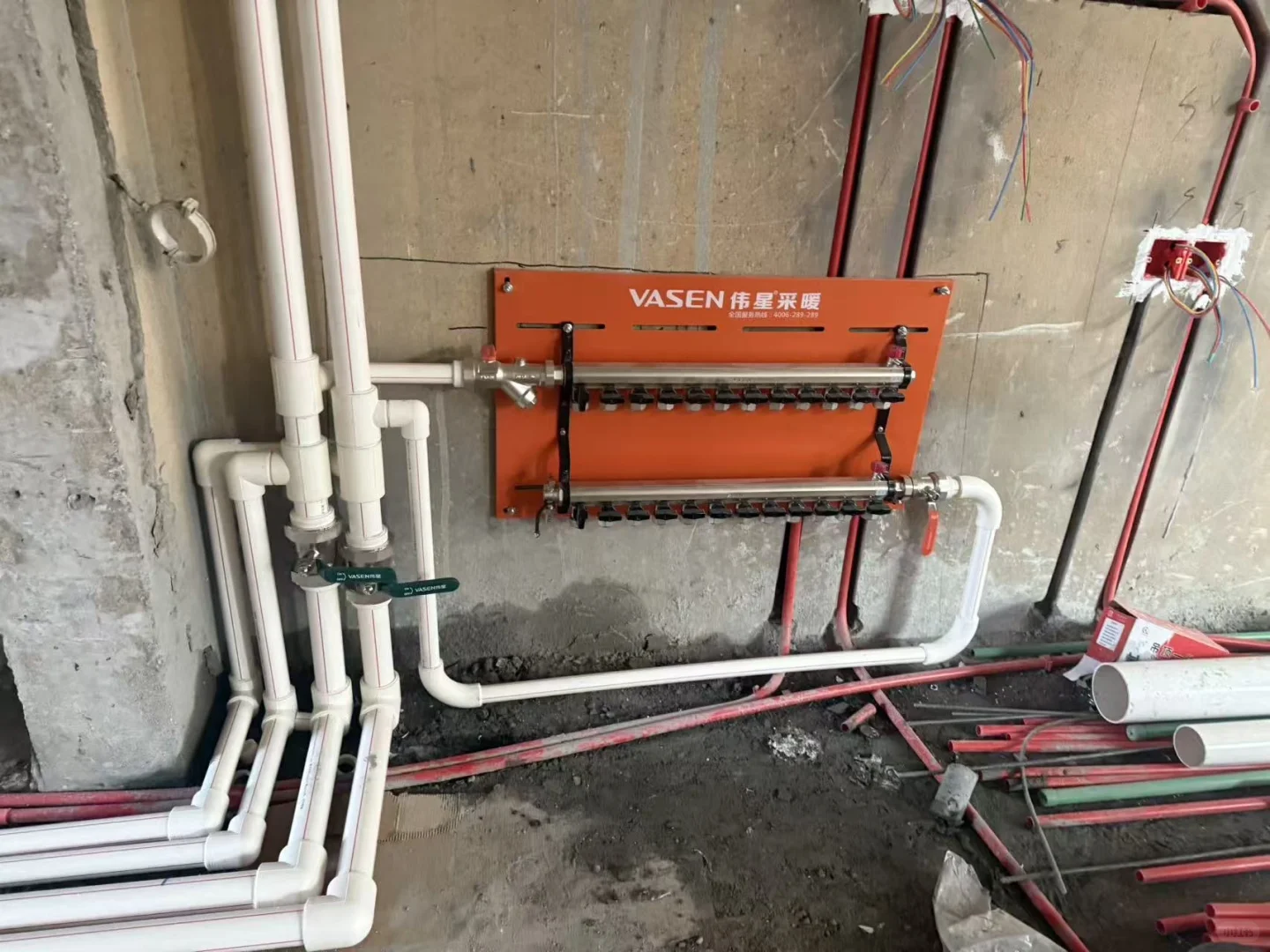 沈阳龙湖陇御山四百平别墅主管道施工现场